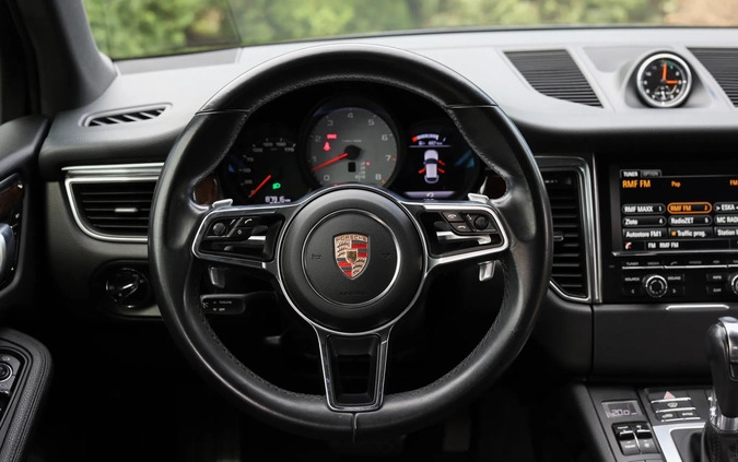 Porsche Macan cena 129990 przebieg: 95000, rok produkcji 2015 z Czechowice-Dziedzice małe 562